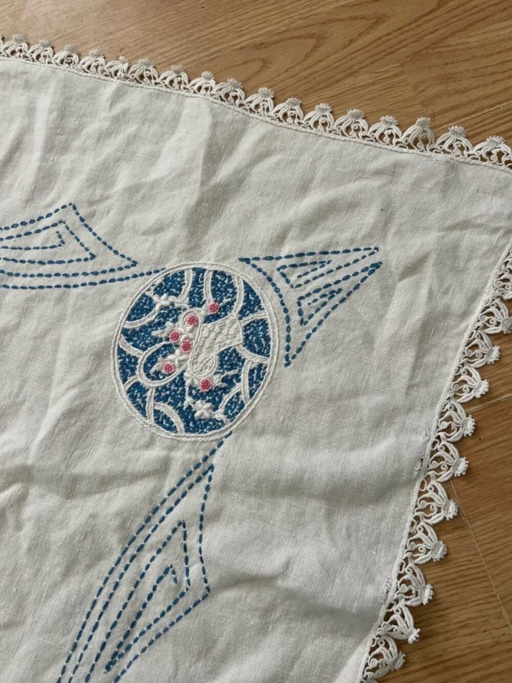 Vintage Embroidered Linen Tablecloth Blue Pink Floral Accents Crochet Lace Trim